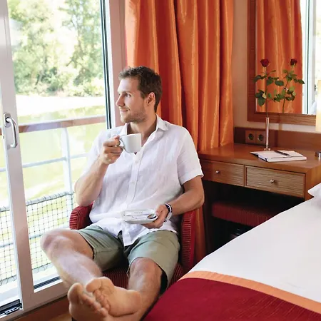 Botel A-rosa Hotelschiff Messe Koeln-deutz Cologne